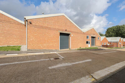 Photo 13. Unit 11.