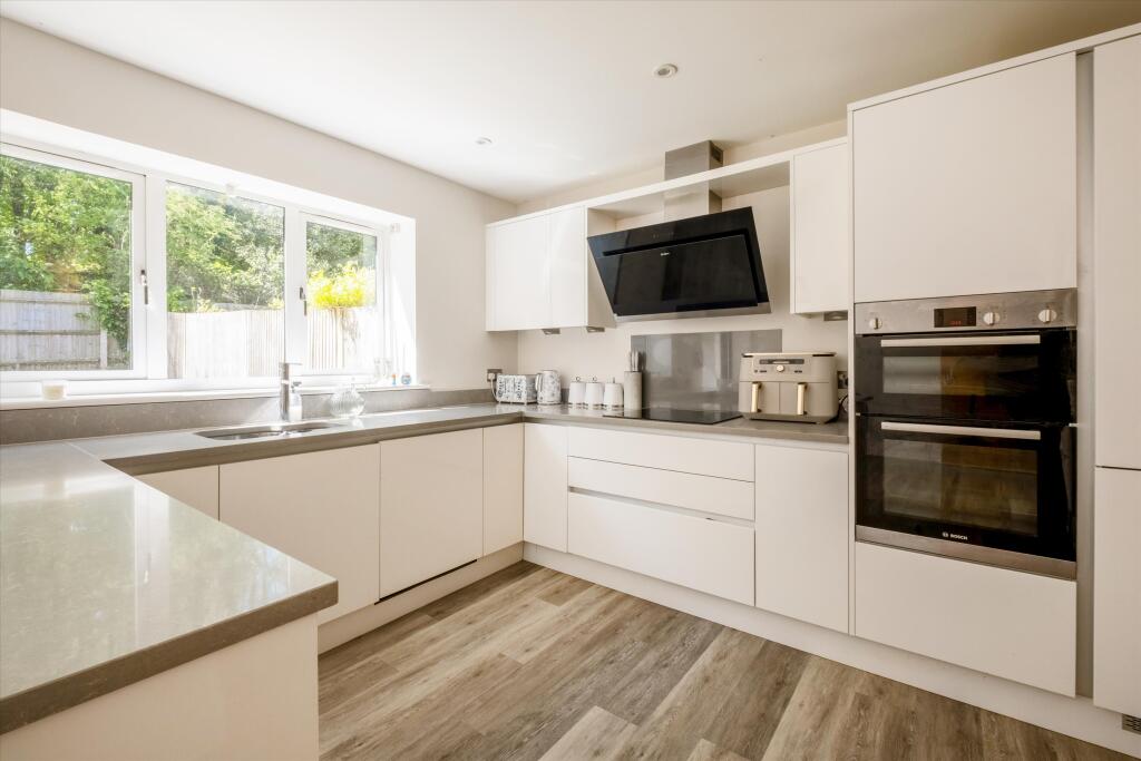 House in Sevenoaks, Westerham - View 2