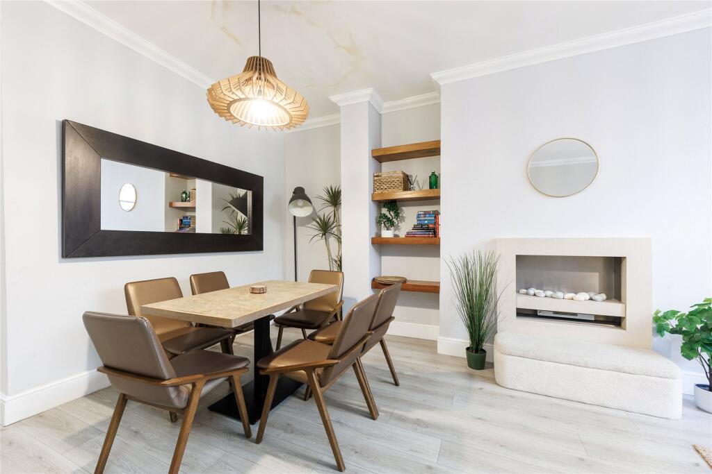 Apartment in London - More