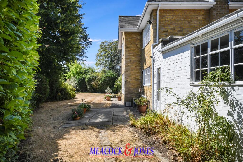 House in Brentwood, Essex - View 5