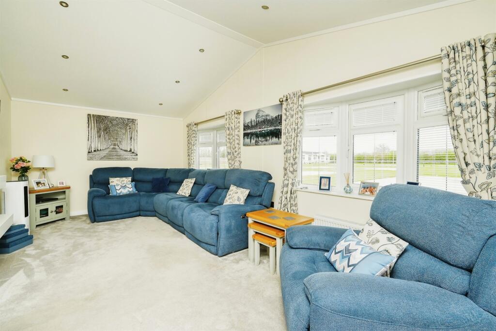 Heathfield, Bletchingdon, Kidlington photo 3