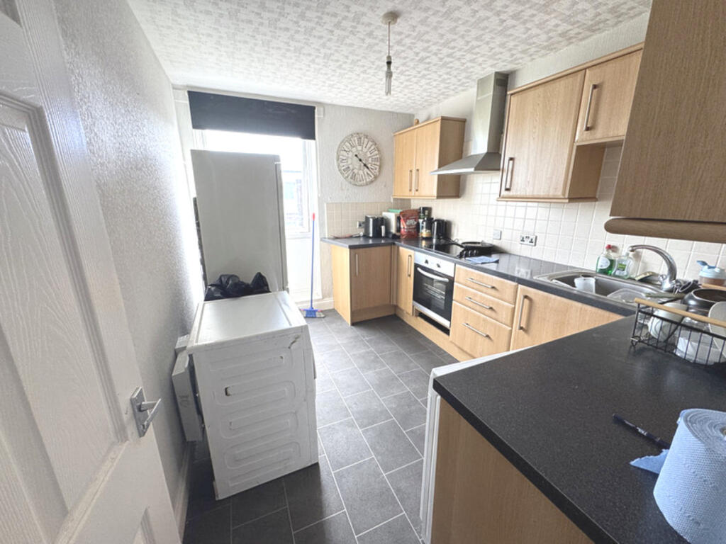 Apartment in Preston - View 4