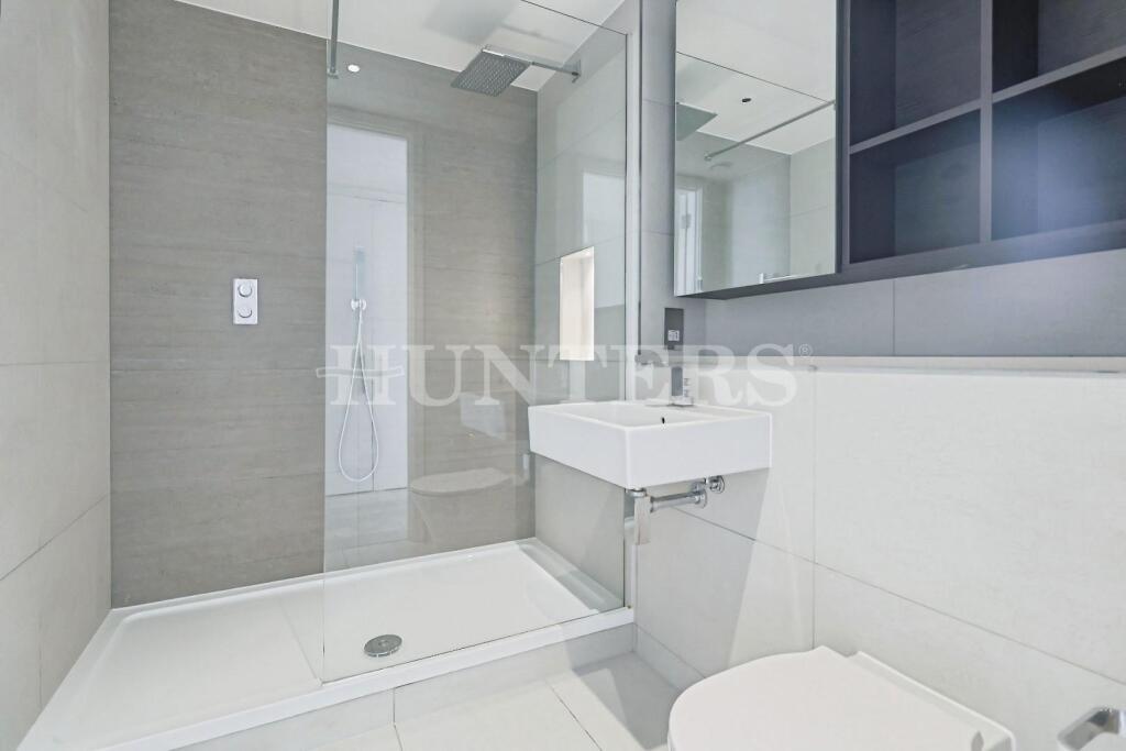 Apartment in London - More