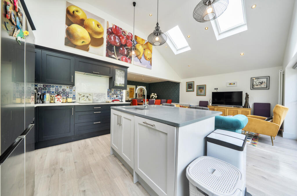 House in Chester, Mickle Trafford and District - View 4