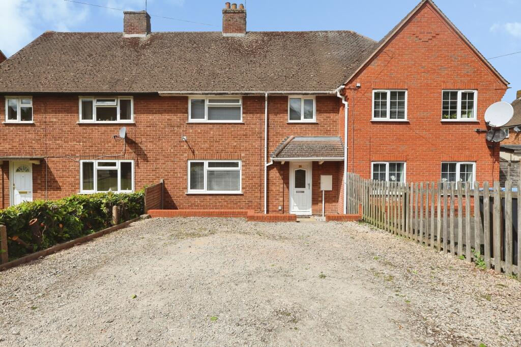 Main image of property: Maple grove, Central, Stratford-upon-Avon, CV37