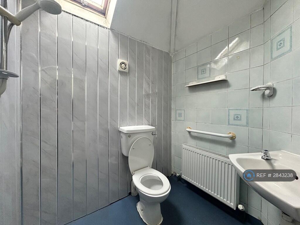 Additional image 4 of Norwood Avenue, Bradford, BD18