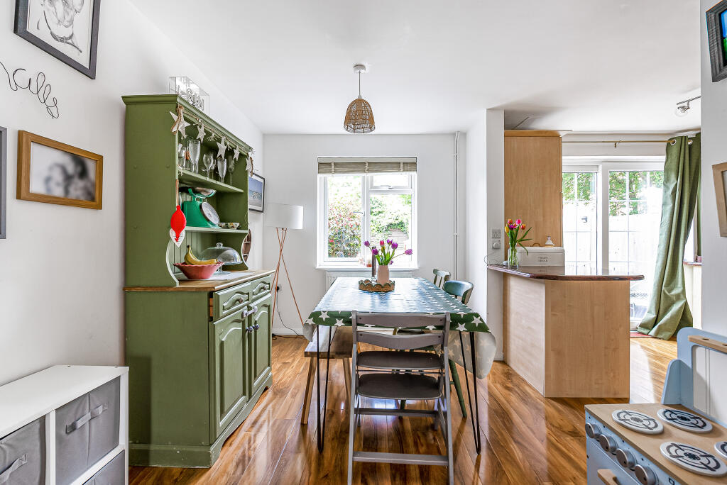 Grove Meadow, Welwyn Garden City, AL7 - View 4