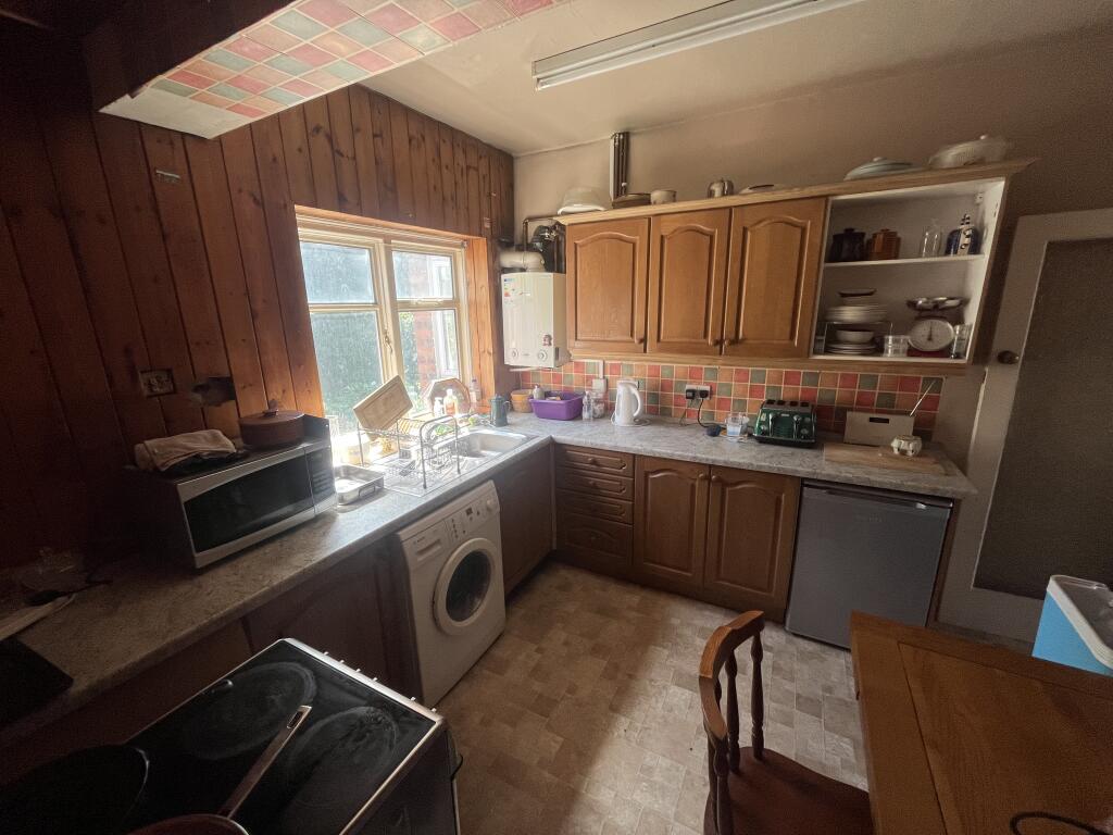 114 Wyngate Drive, Leicester, Leicestershire LE3 0UT photo 4