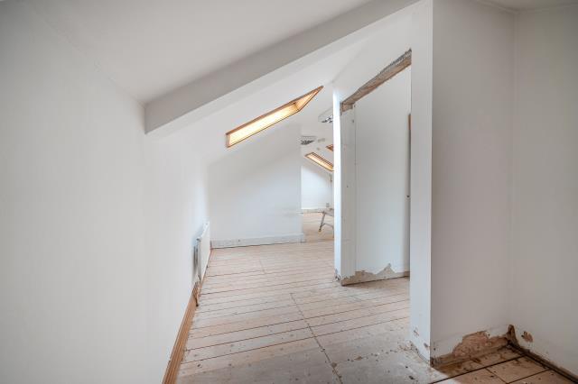 Apartment in Slough - View 4