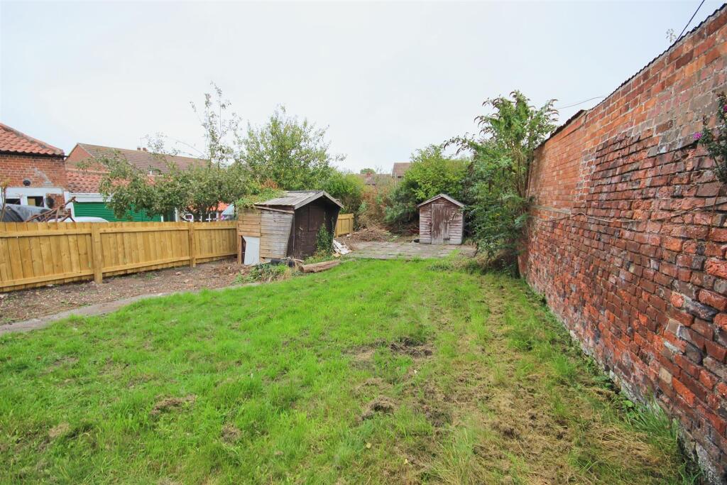 Hornsea Road, Aldbrough photo 3