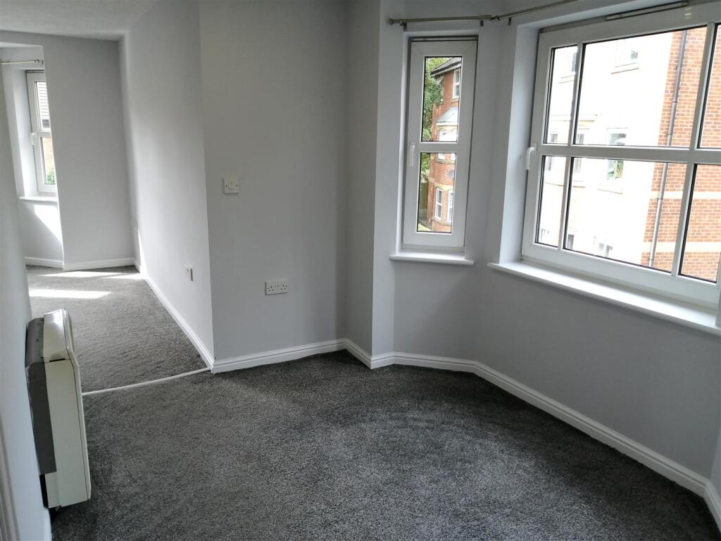 Apartment in Manchester, Fallowfield - View 4