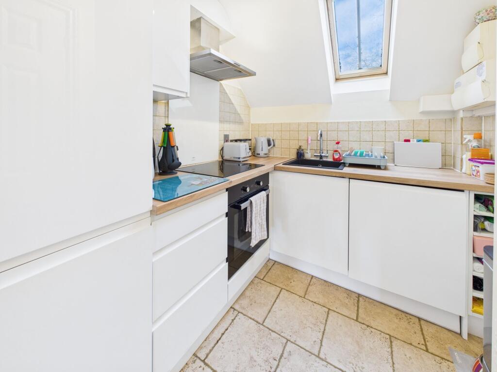 Apartment in West Oxfordshire, Milton-under-Wychwood - View 3