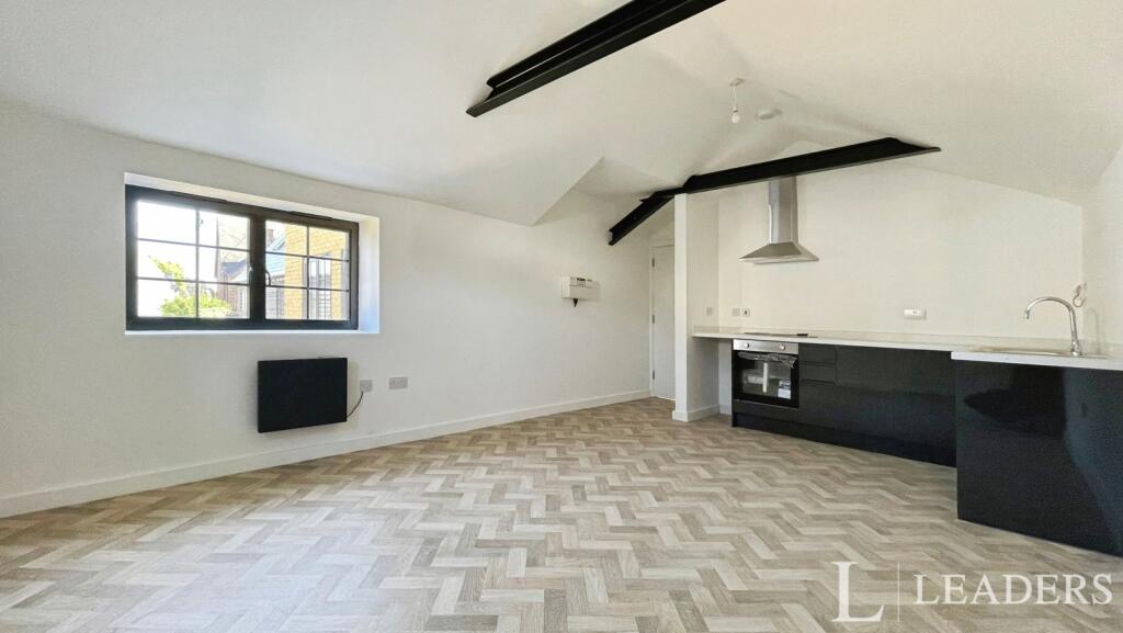 Main image of property: Victoria Avenue, Southend-on-Sea, Essex, SS2
