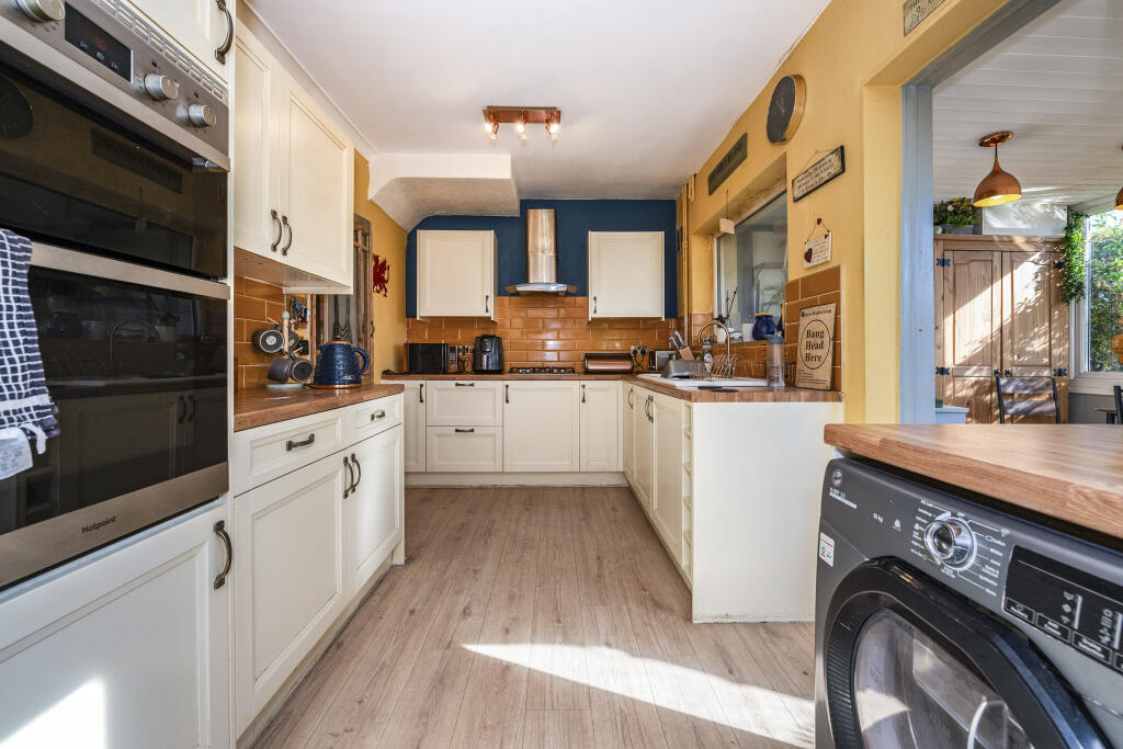 House in Dartford - View 5