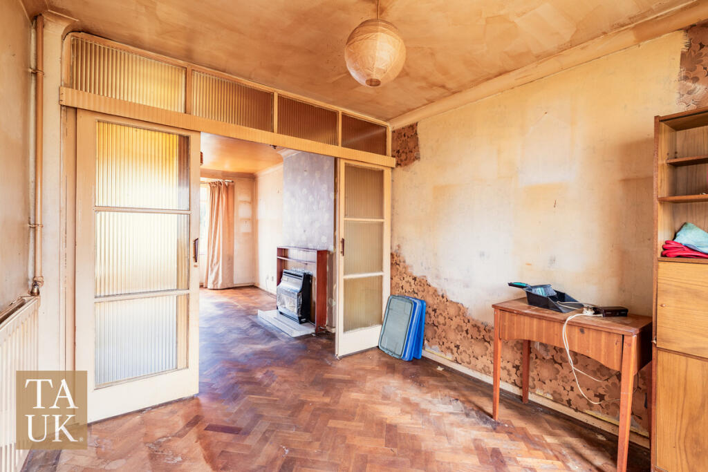 House in Upton, Overchurch Hill - View 5