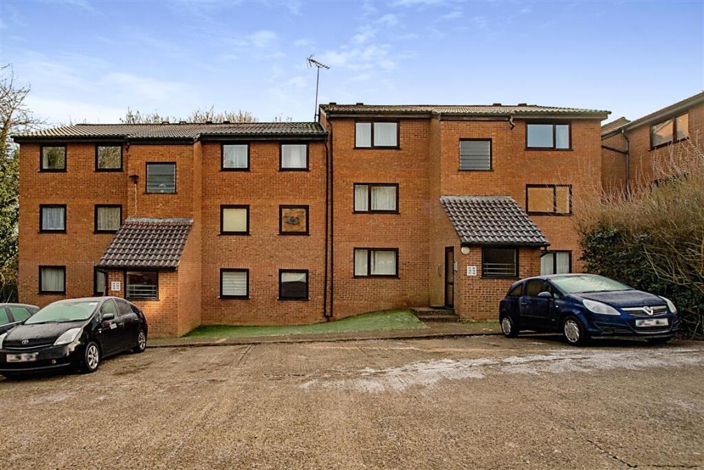Main image of property: Valley Green, HEMEL HEMPSTEAD