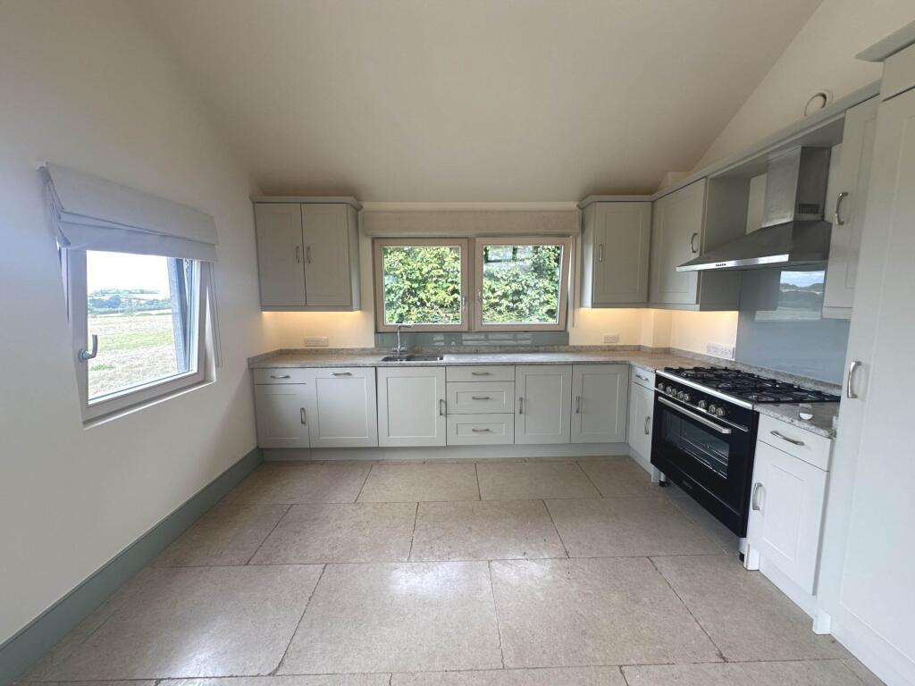 House in Cotswold, Great Rissington - View 3