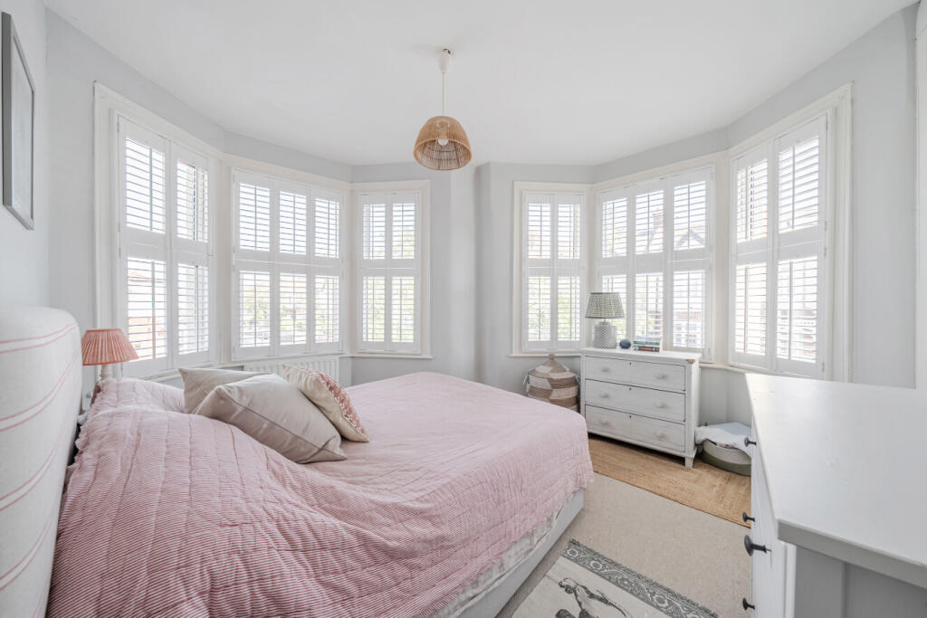 House in London - View 5