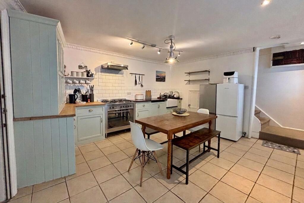 House in Penryn, Cornwall - View 5