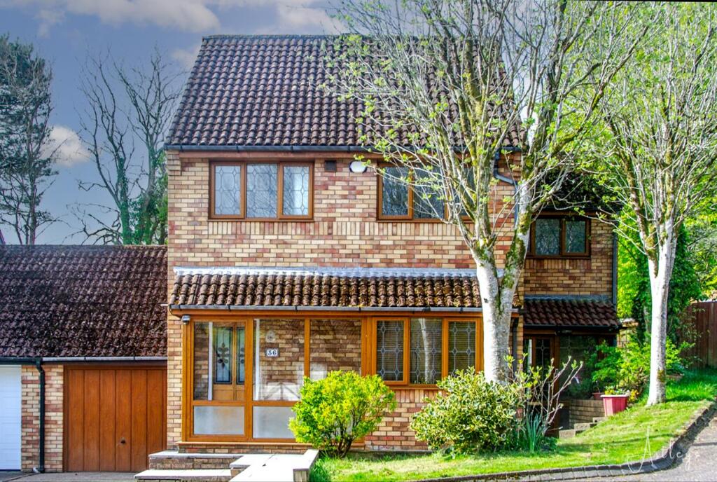 Main image of property: Gelli Aur, Treboeth, Swansea