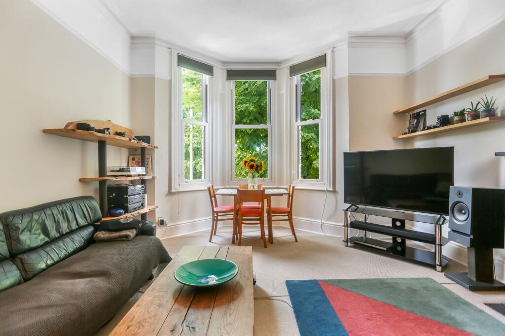 Apartment in Hove, Brunswick - View 4