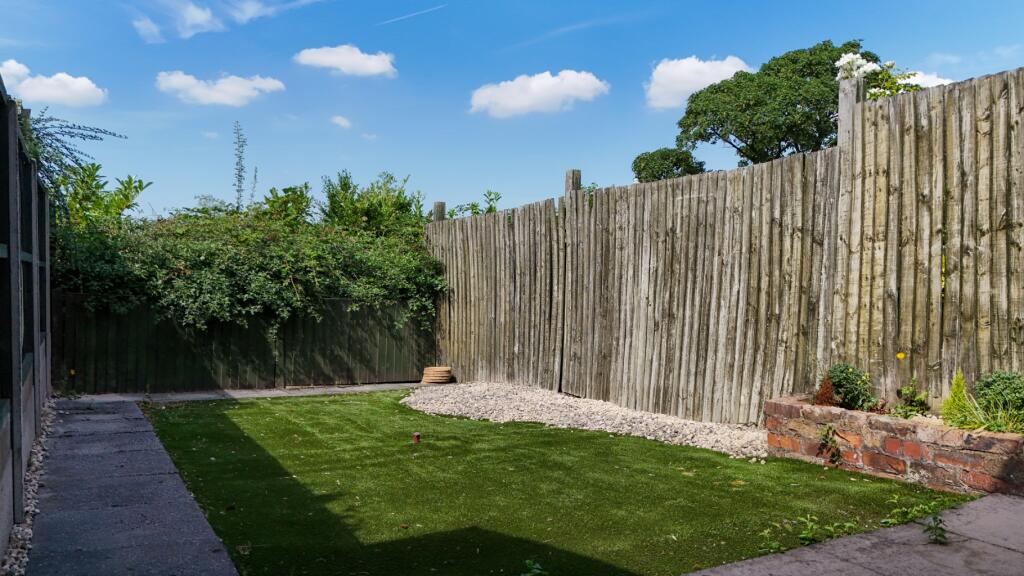 Fairview, Ketley Bank, Telford, Shropshire, TF2 0DF photo 4
