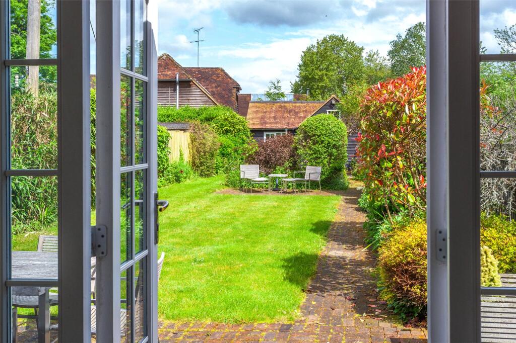 Folly Cottages, Frieth, Buckinghamshire, RG9 - More