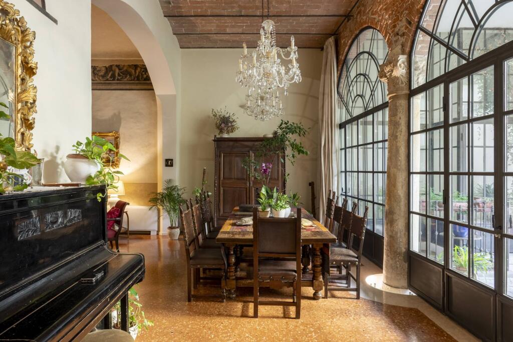 Main image of property: Emilia-Romagna, Bologna, Bologna