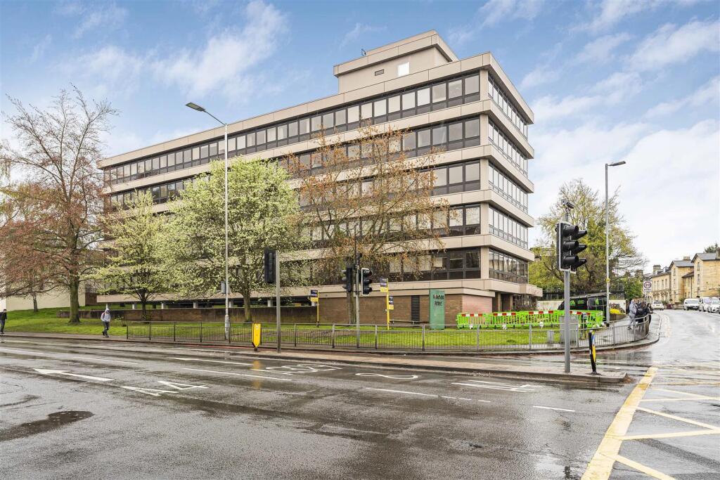 Main image of property: Hanover House, Kings Road, RG1