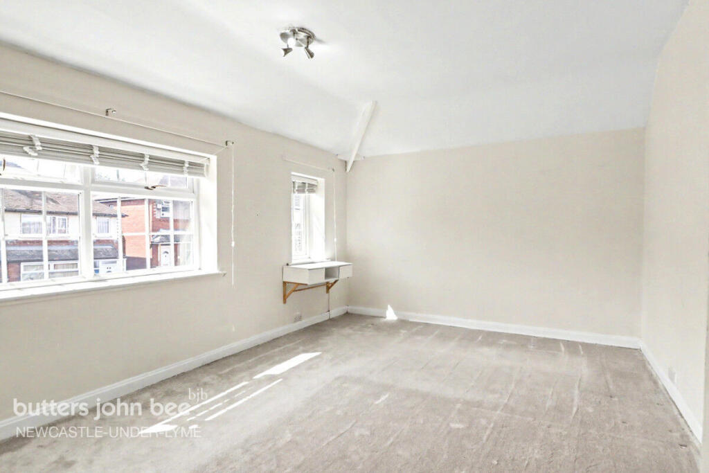 House in Stoke-on-Trent - View 4