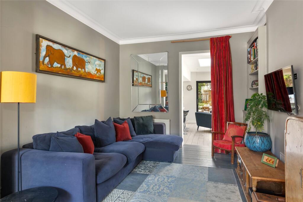 House in London - View 5