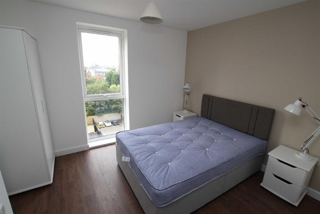 Apartment in Salford, Ordsall - View 5