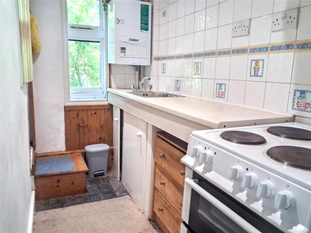 Apartment in London, High Barnet - View 5