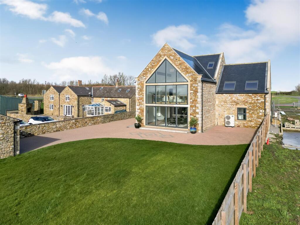 Main image of property: Kings Head Cottages, Heighington, Darlington