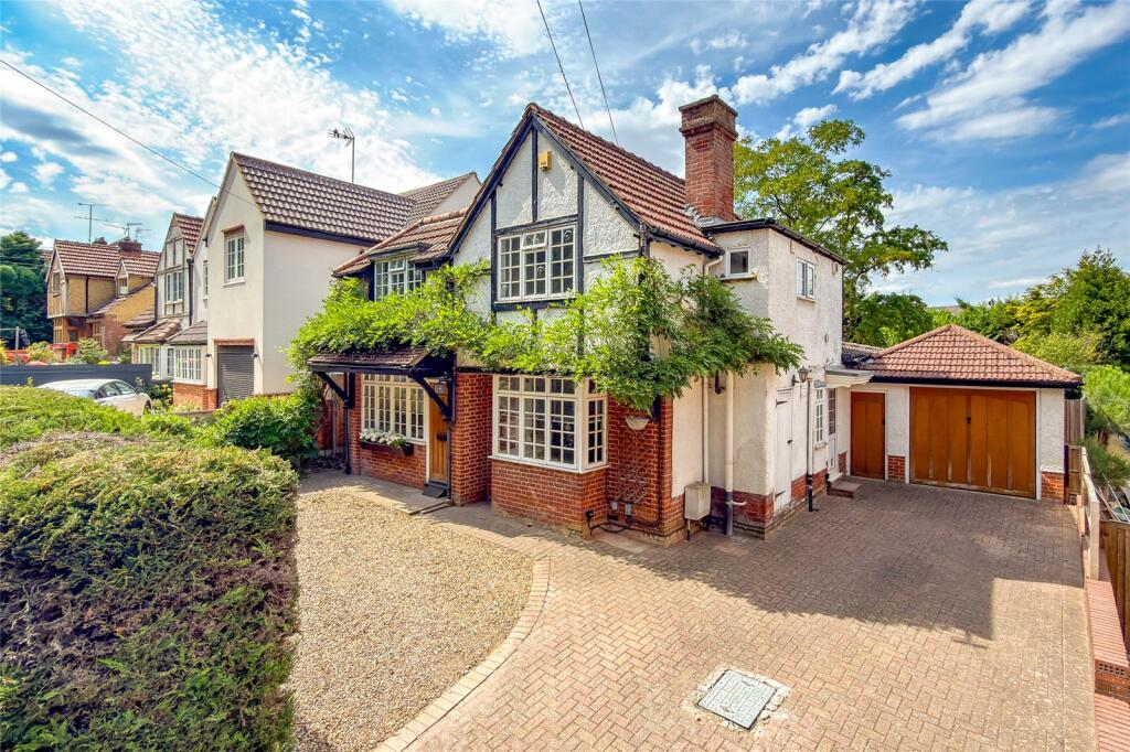 4-bed detached on Park Hill, Harpenden, Hertfordshire, AL5, £1,325,000