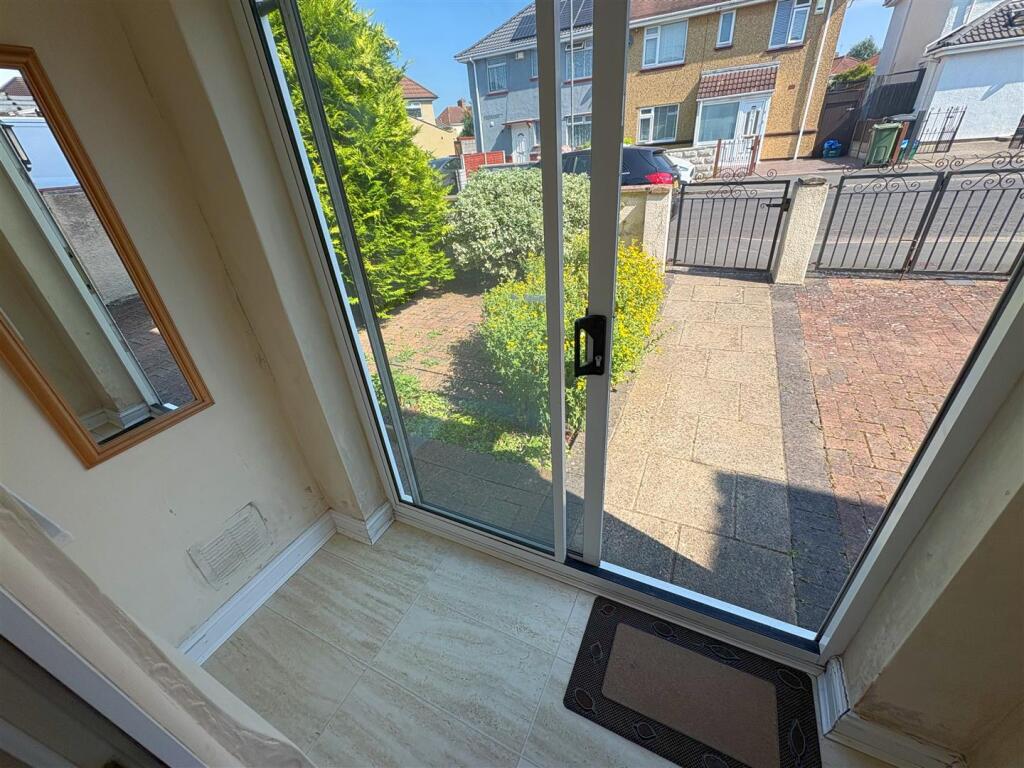 House in Bristol, Knowle Park, Knowle - View 4
