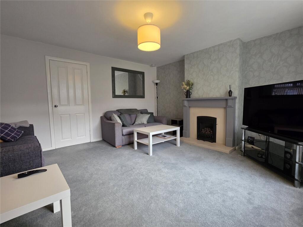 Main image of property: Shoreswood Close, Nottingham, Nottinghamshire, NG5