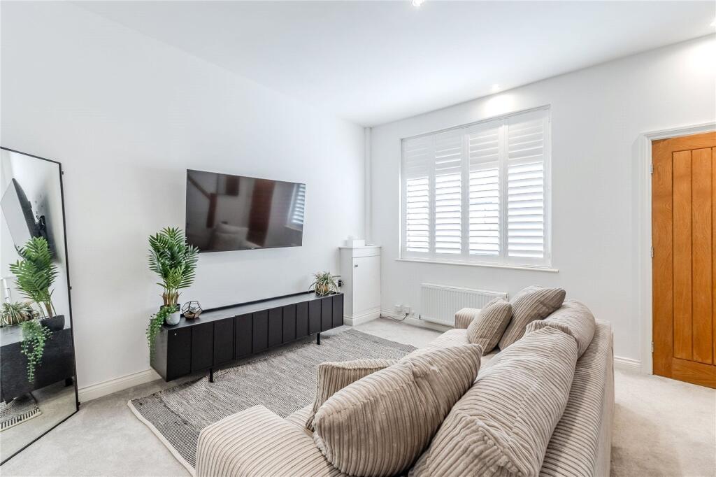 House in Leeds - View 4