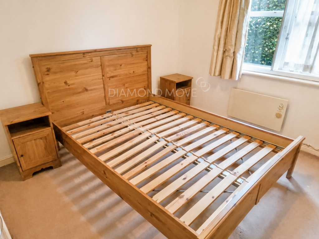 Apartment in London, Worton - View 4