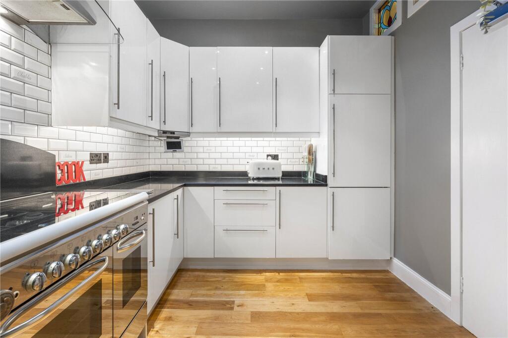 Apartment in Edinburgh, Church Hill, Morningside - View 3