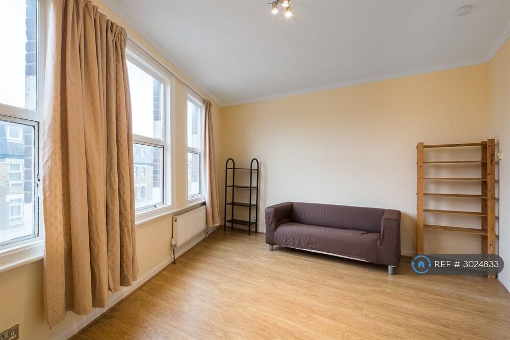 Apartment in London - View 2
