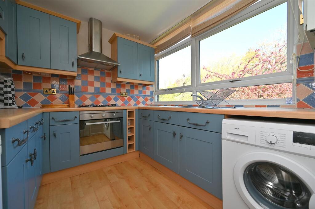 Apartment in Birmingham, The Calthorpe Estate, Harborne - View 2