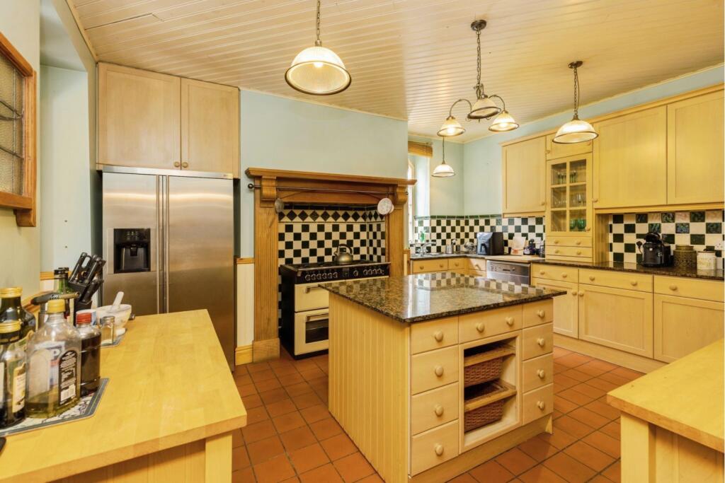 House in Kirklees, West Yorkshire - View 5