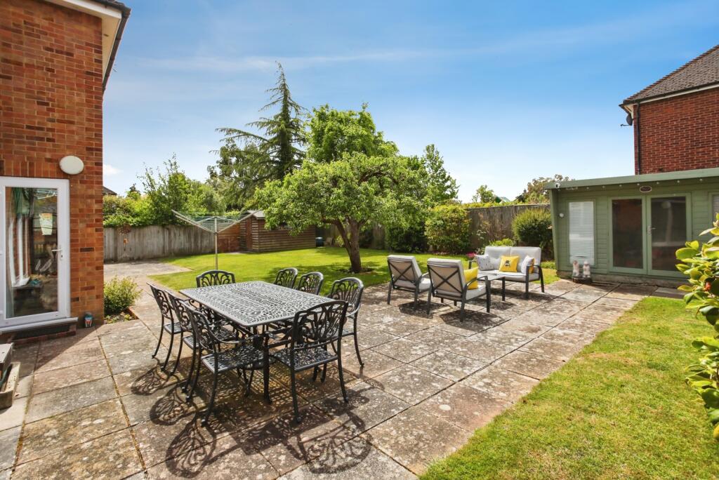 House in Tonbridge and Malling, Kent - View 3