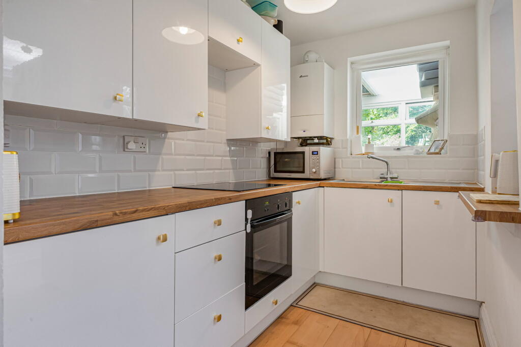 House in Tonbridge - More