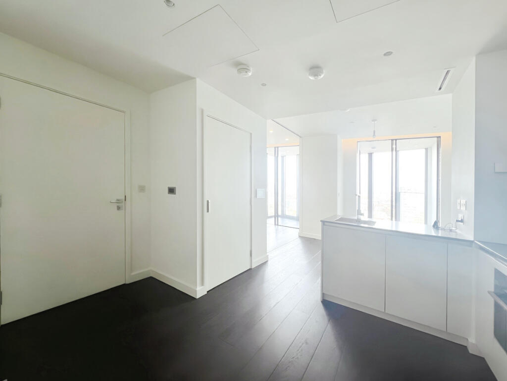 Apartment in London, Vauxhall - View 2