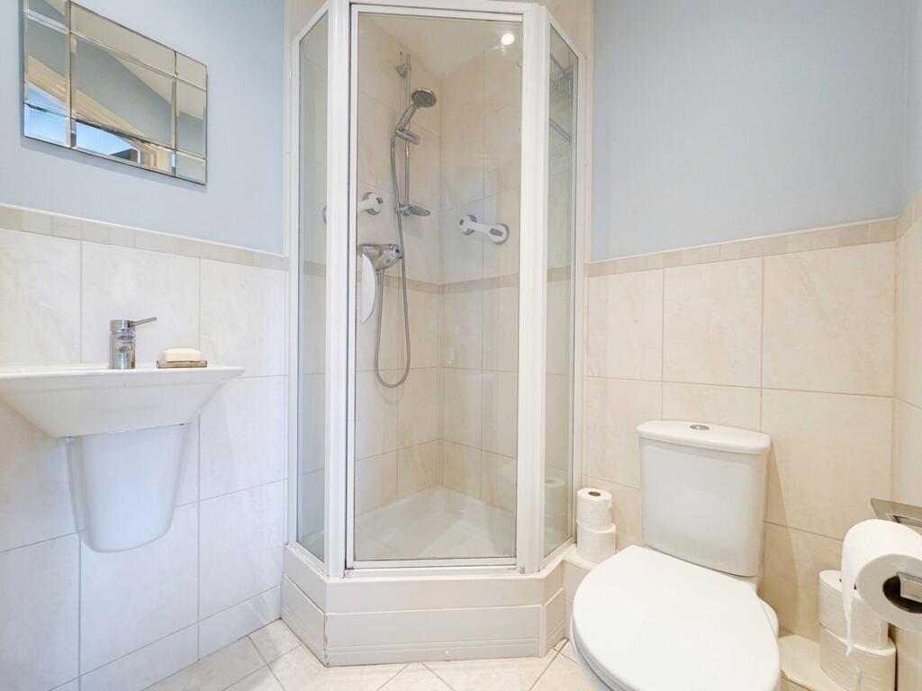 Apartment in Southampton - View 5