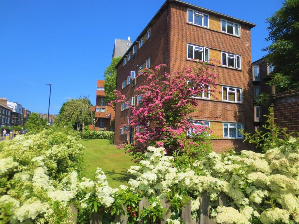 Main image of property: Berry Lodge, N4