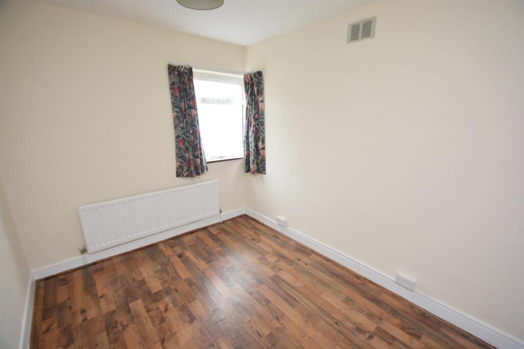 Apartment in Harrow - View 4