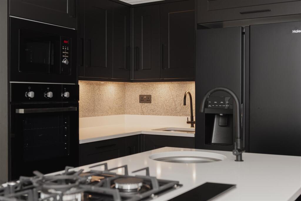 Main image of property: Sparrowsmead, Redhill